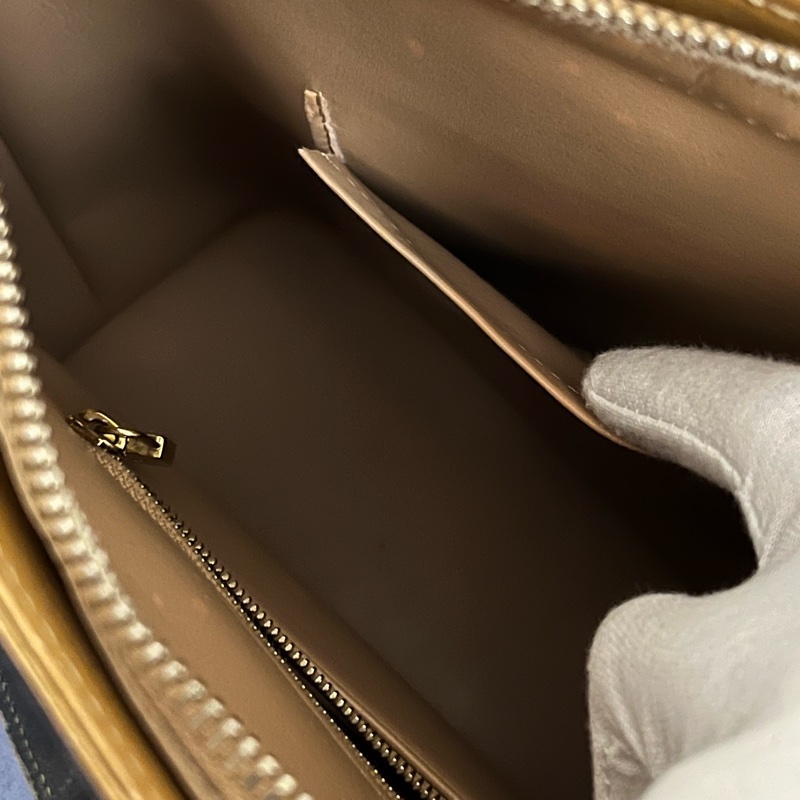 (老闆出國隨便賣)LV 經典 老花 黑 滿版LOGO壓印 五金發亮 手提包 手拿包 LV包-29