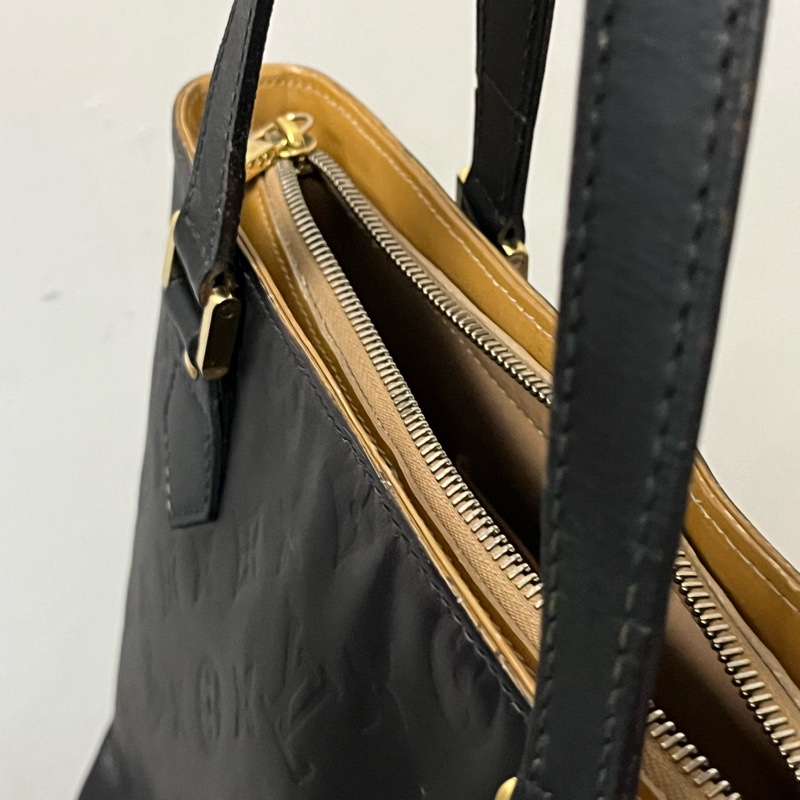 (老闆出國隨便賣)LV 經典 老花 黑 滿版LOGO壓印 五金發亮 手提包 手拿包 LV包-38