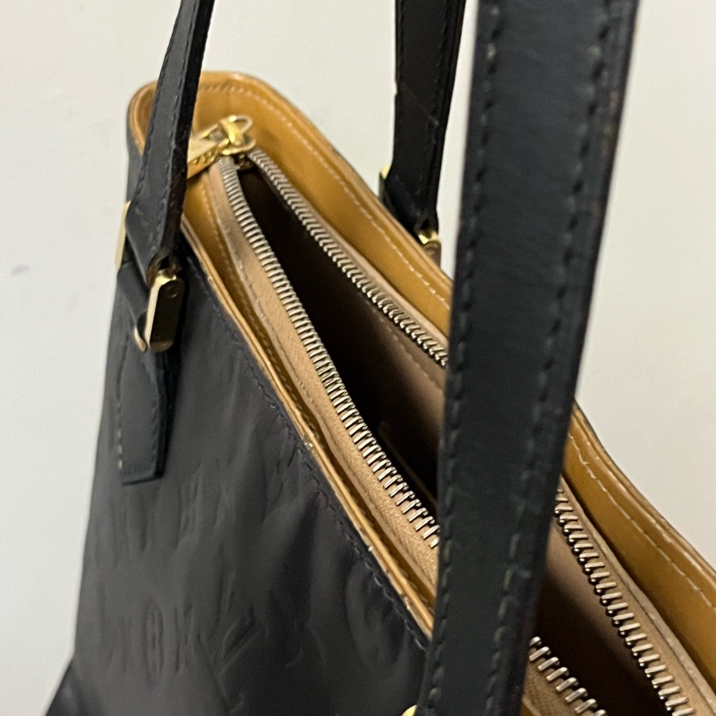 (老闆出國隨便賣)LV 經典 老花 黑 滿版LOGO壓印 五金發亮 手提包 手拿包 LV包-39