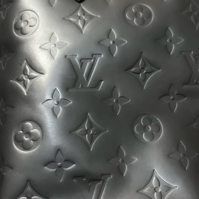 (老闆出國隨便賣)LV 經典 老花 黑 滿版LOGO壓印 五金發亮 手提包 手拿包 LV包-43