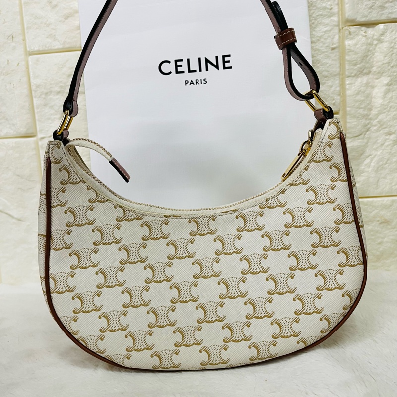 CELINE AVA TRIOMPHE腋下包-1