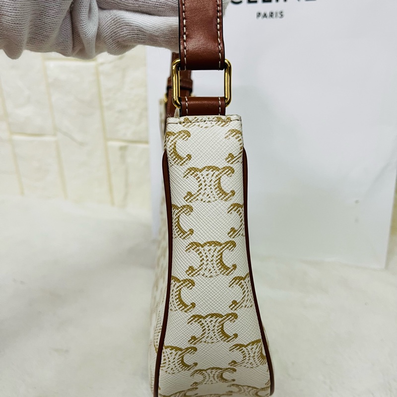 CELINE AVA TRIOMPHE腋下包-5