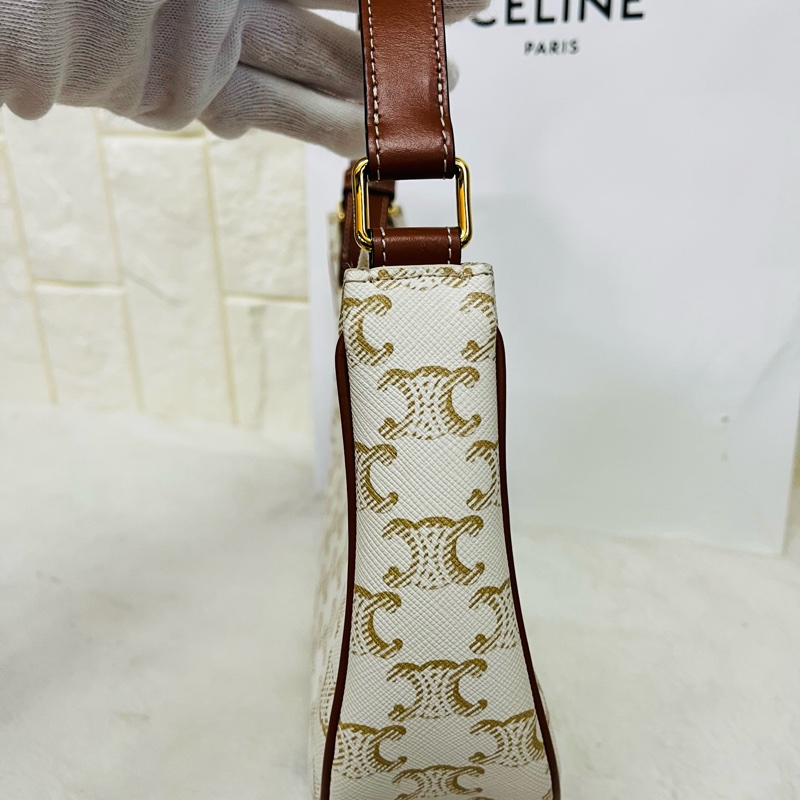 CELINE AVA TRIOMPHE腋下包-6