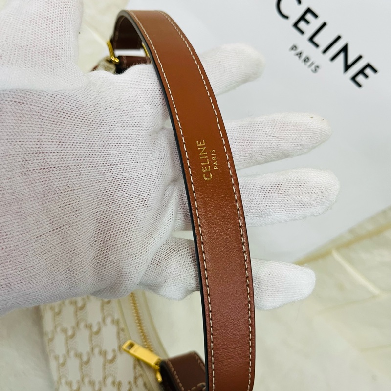 CELINE AVA TRIOMPHE腋下包-11