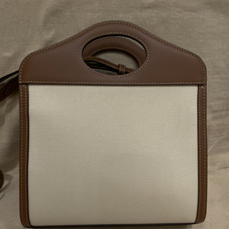 Burberry mini pocket 口袋包-4