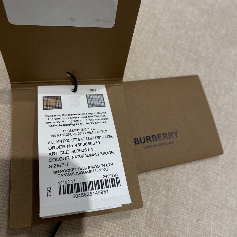 Burberry mini pocket 口袋包-24