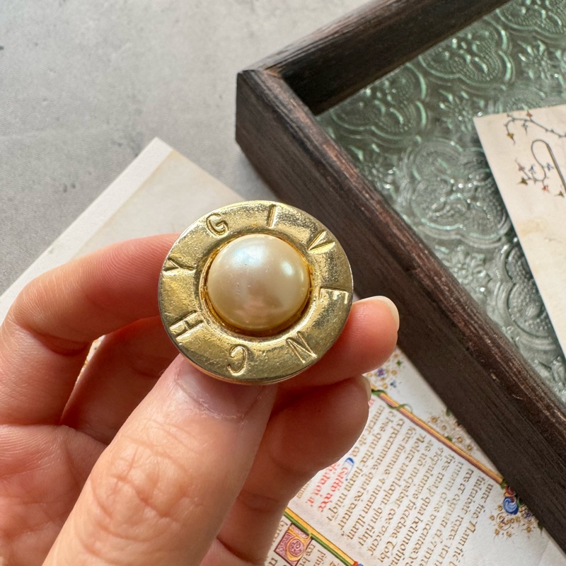 Givenchy 中古耳夾-4