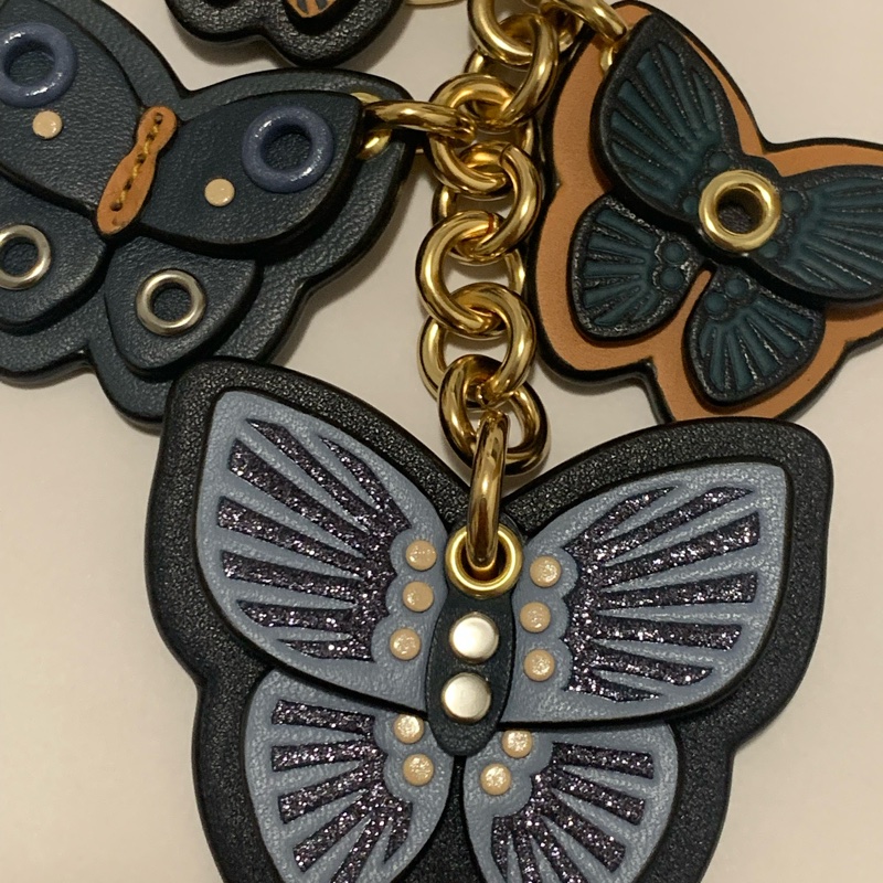 Coach蝴蝶雕飾皮革吊飾&扣環鑰匙圈-4