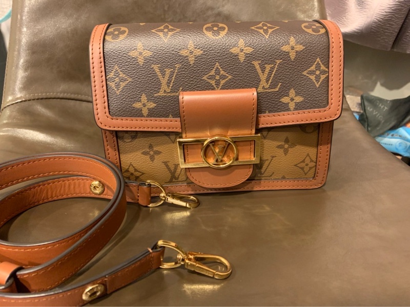 LV mini dauphine 斜背包 8成新-10