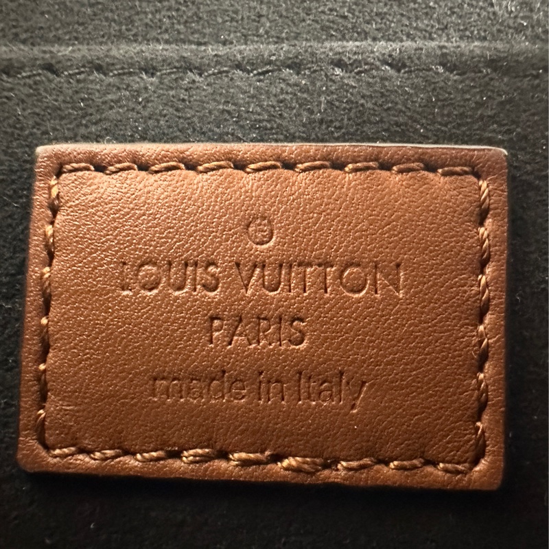 LV mini dauphine 斜背包 8成新-20