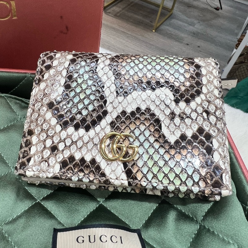 GUCCI 蛇皮 短夾-1