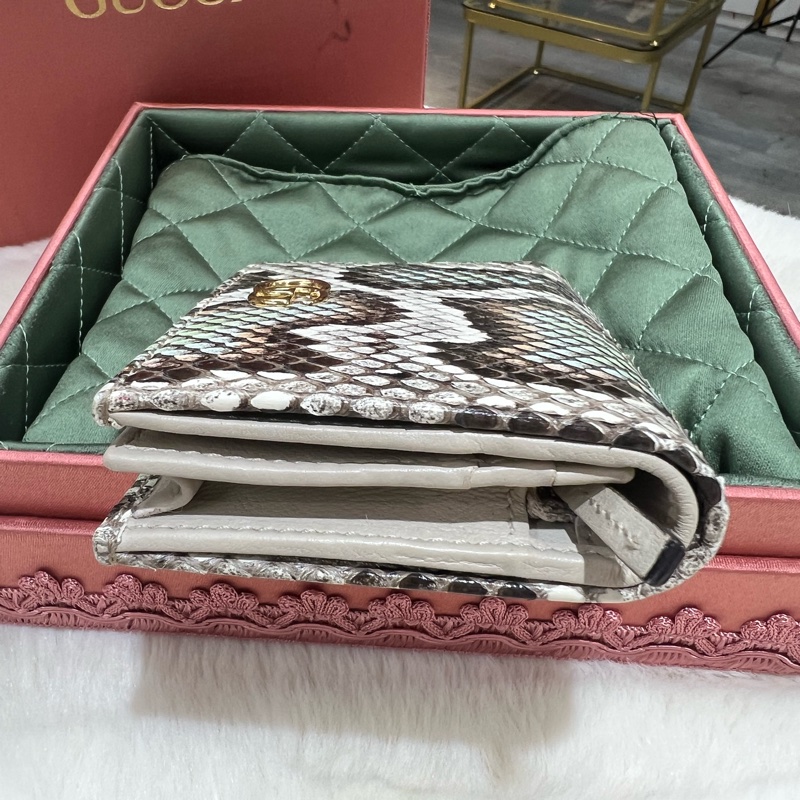 GUCCI 蛇皮 短夾-7