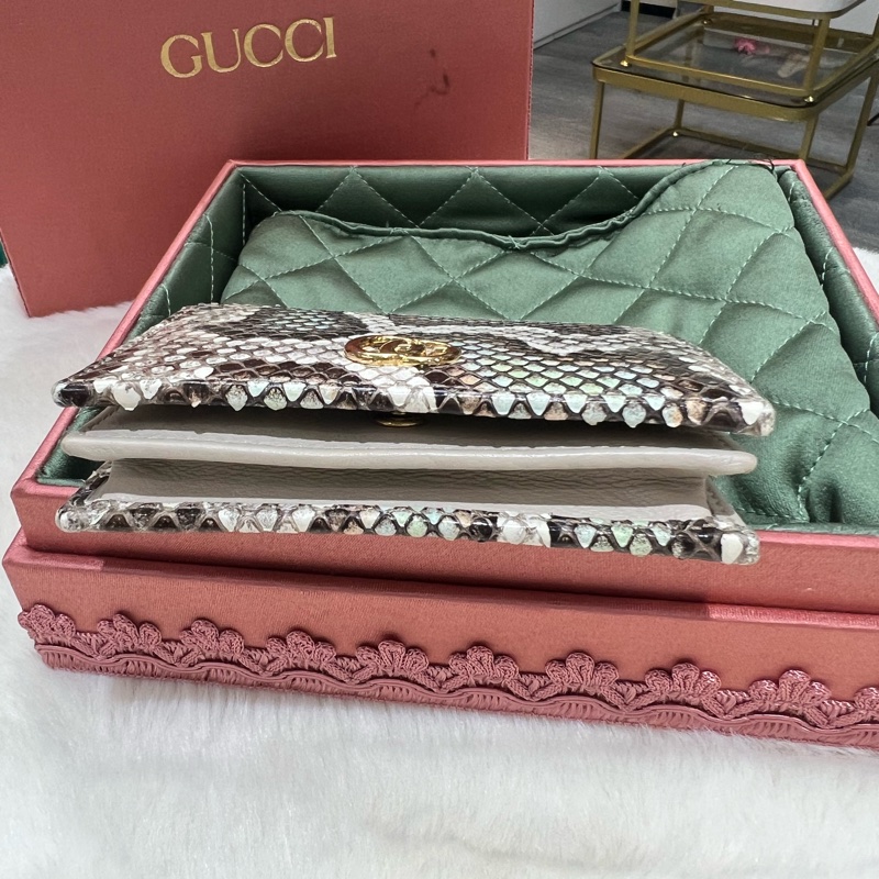GUCCI 蛇皮 短夾-9