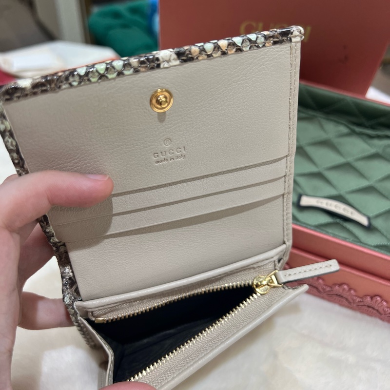 GUCCI 蛇皮 短夾-10