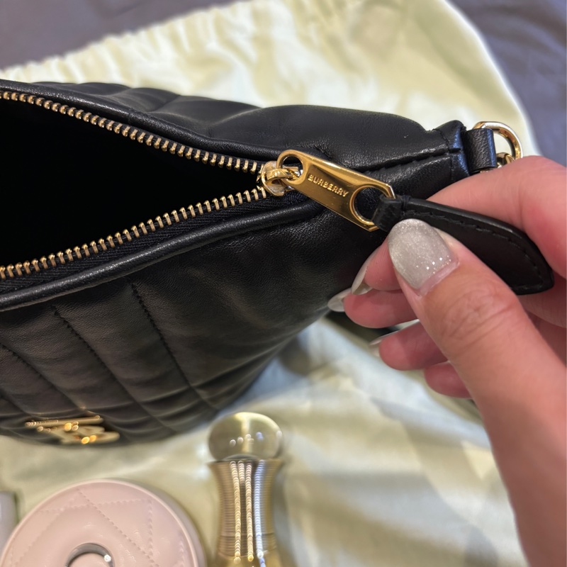 Burberry 羊皮lola包-17