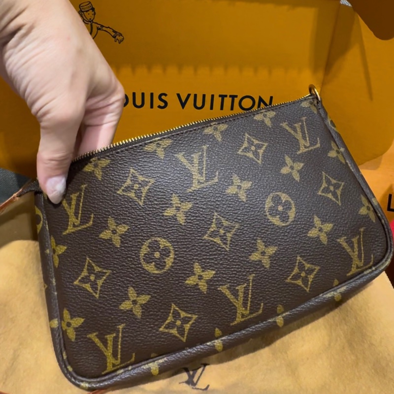 LV麻將包 極新熱賣品 買到賺到 附贈完整包裝-1