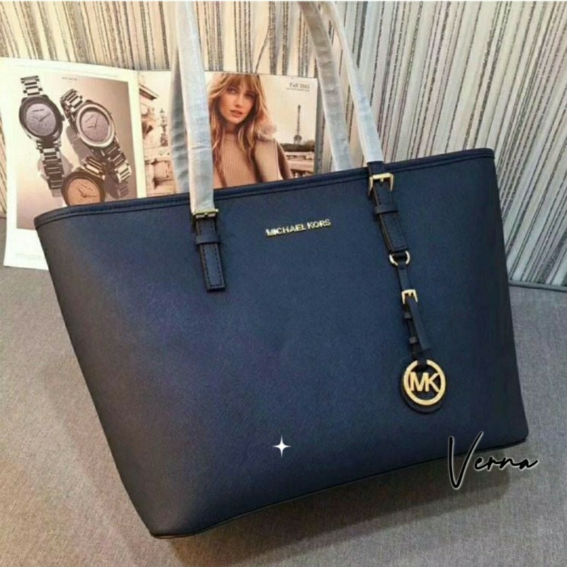 全新100%正品【MICHAEL KORS 】JET SET TRAVEL
#防刮牛皮肩背托特包-海軍藍特惠大降價-0