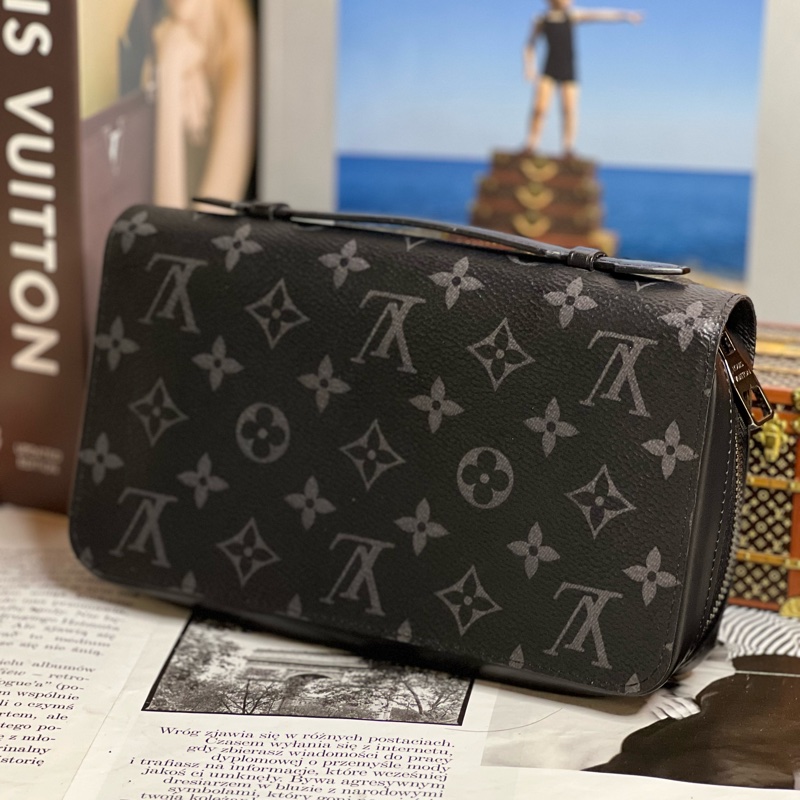LV Zippy XL 經典黑花手拿包長夾 M61698 《台灣購證》-1