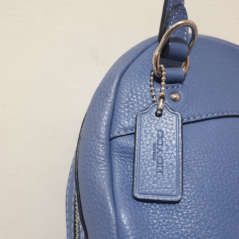 ❤全新正品【COACH銀色馬車LOGO】稀有法國藍色🉐️荔枝牛皮手提/斜背/後背三用包❤-5