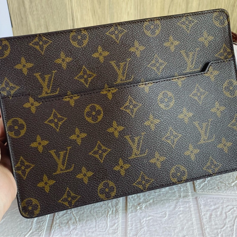 Lv老花中古手拿包化妝包洗漱包改斜背-2