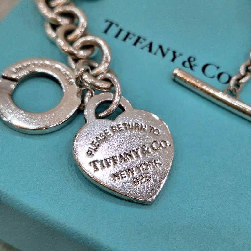 超特價TIFFANY & CO.蒂芬妮 925 純銀 刻字 愛心牌 T扣 手鍊-3