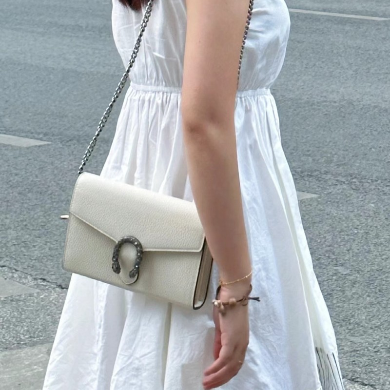 🔥特價💥Gucci 白色 荔枝牛皮 酒神 WOC mini 迷你 素面 鍊條包 小包 側揹包 斜揹包 手提包-25