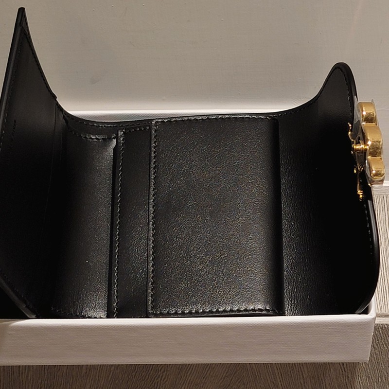 Celine 亮面牛皮革小型TRIOMPHE銀包(黝黑色，9成新，日本專櫃購入）-10