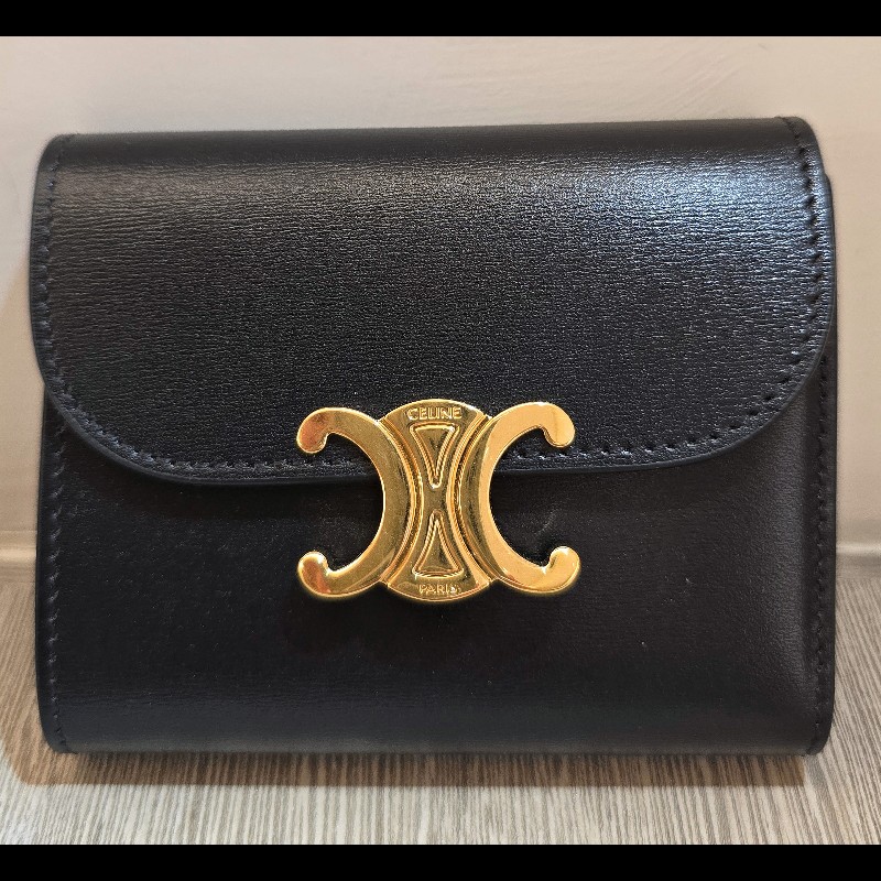 Celine 凱旋門三折短夾 亮面牛皮革小型TRIOMPHE銀包(黝黑色，9成新，日本專櫃購入）-0