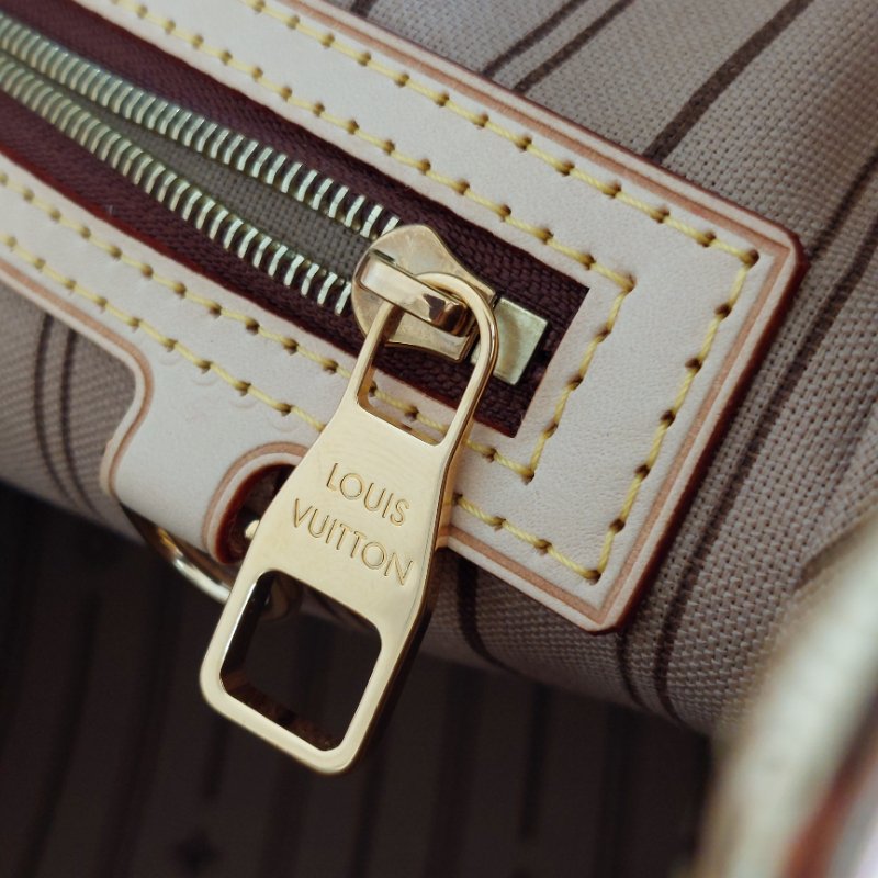LV Delightful ( MM /中)🌈實品拍照🌈 M40353 肩背包~二手整體約9.5成新-55