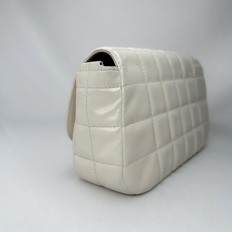 CHANEL 白冰格紋鏈帶肩背包-5