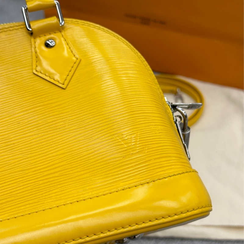 全網最低⬇️🔥包況九成新💫🈶原廠塵袋🈶原廠紙袋🔥Lv水波紋貝殼包黃色💛-4