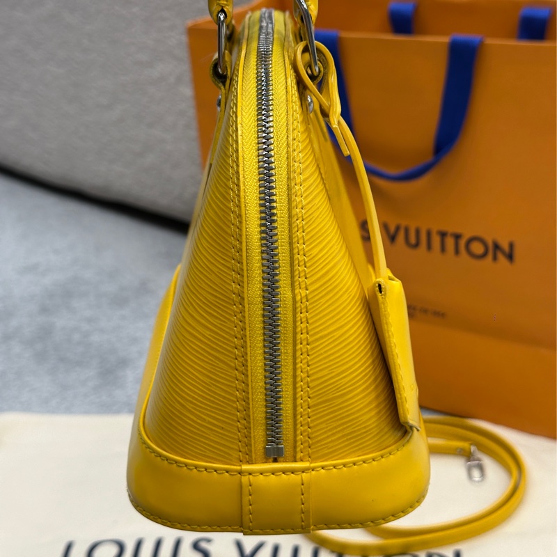 全網最低⬇️🔥包況九成新💫🈶原廠塵袋🈶原廠紙袋🔥Lv水波紋貝殼包黃色💛-12