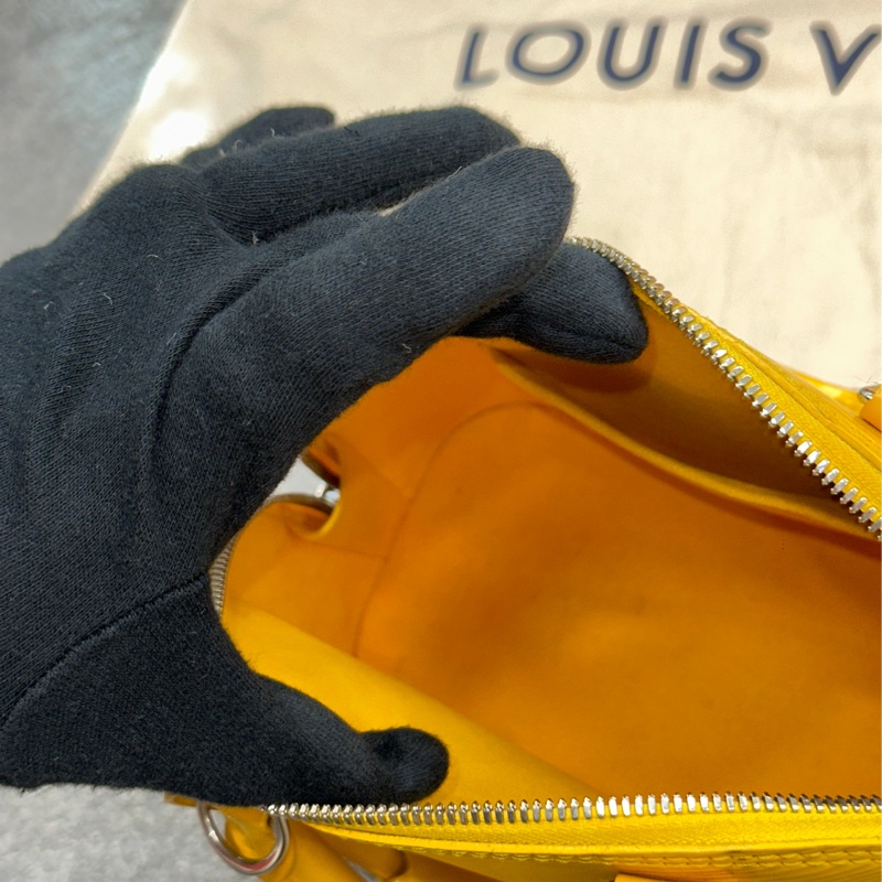 全網最低⬇️🔥包況九成新💫🈶原廠塵袋🈶原廠紙袋🔥Lv水波紋貝殼包黃色💛-16