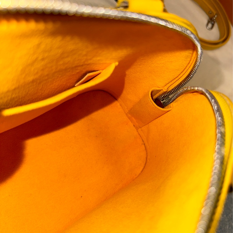 全網最低⬇️🔥包況九成新💫🈶原廠塵袋🈶原廠紙袋🔥Lv水波紋貝殼包黃色💛-18