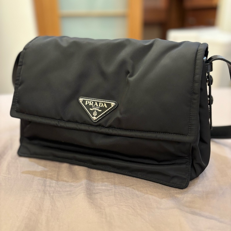 Prada 黑色 尼龍 男女可用 中碼夾棉 Re-Nylon 肩背袋-0