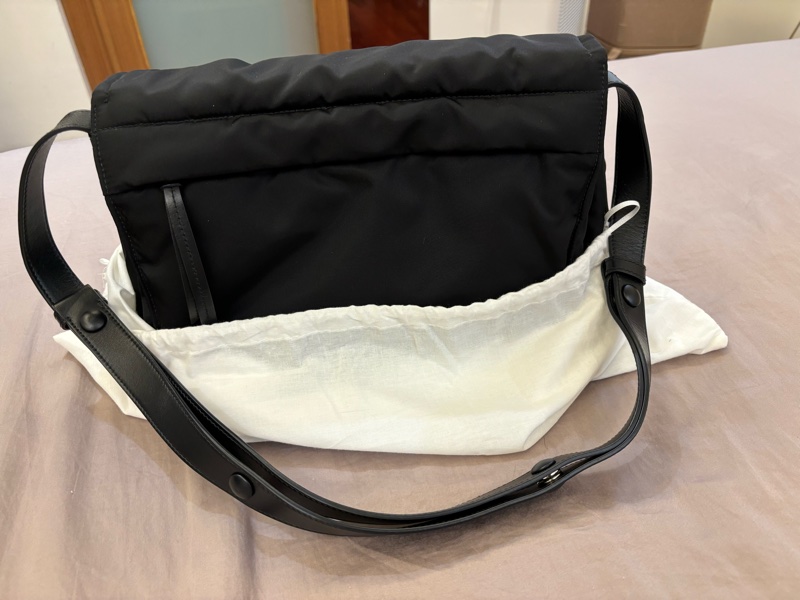 Prada 黑色 尼龍 男女可用 中碼夾棉 Re-Nylon 肩背袋-7