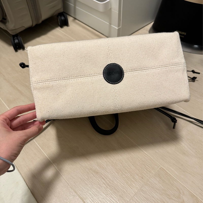 Loewe Canvas Cushion Tote Bag Small Black 帆布牛皮托特包-2