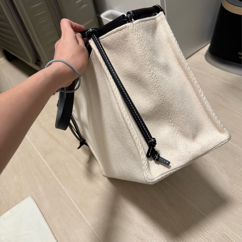 Loewe Canvas Cushion Tote Bag Small Black 帆布牛皮托特包-3