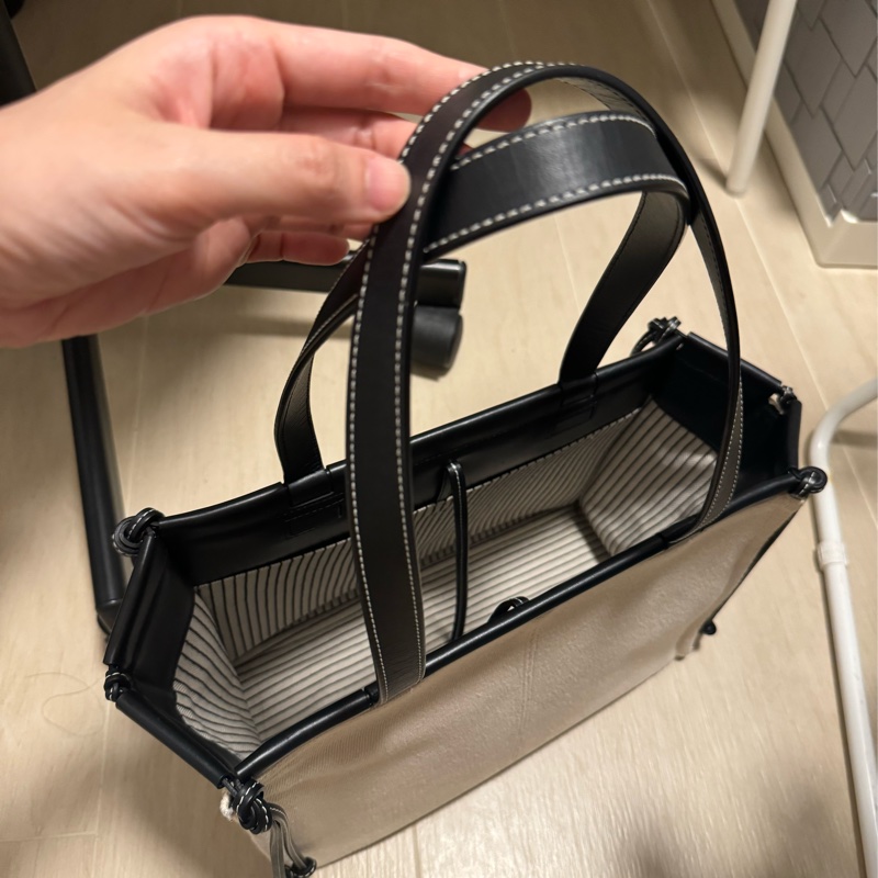 Loewe Canvas Cushion Tote Bag Small Black 帆布牛皮托特包-9