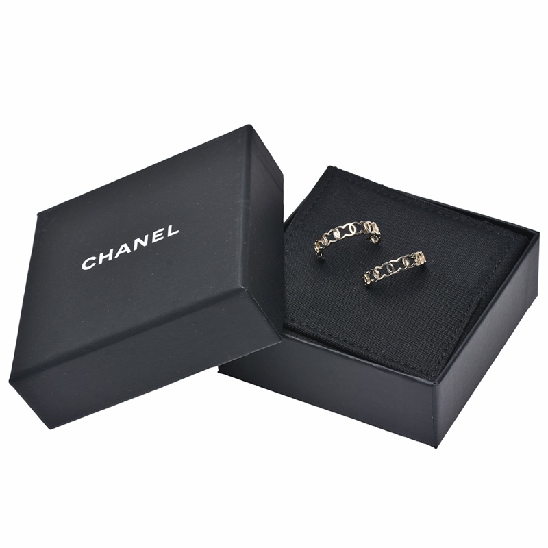 CHANEL 香奈兒 經典雙C LOGO排列圈式穿式耳環(金色AB6412-OR)-4