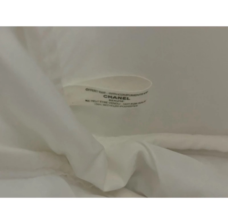 Chanel 白色化妝包-3