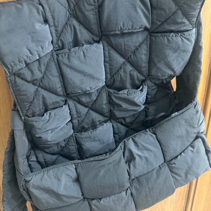 BV padded tech cassette bag 枕頭包(黑)-11