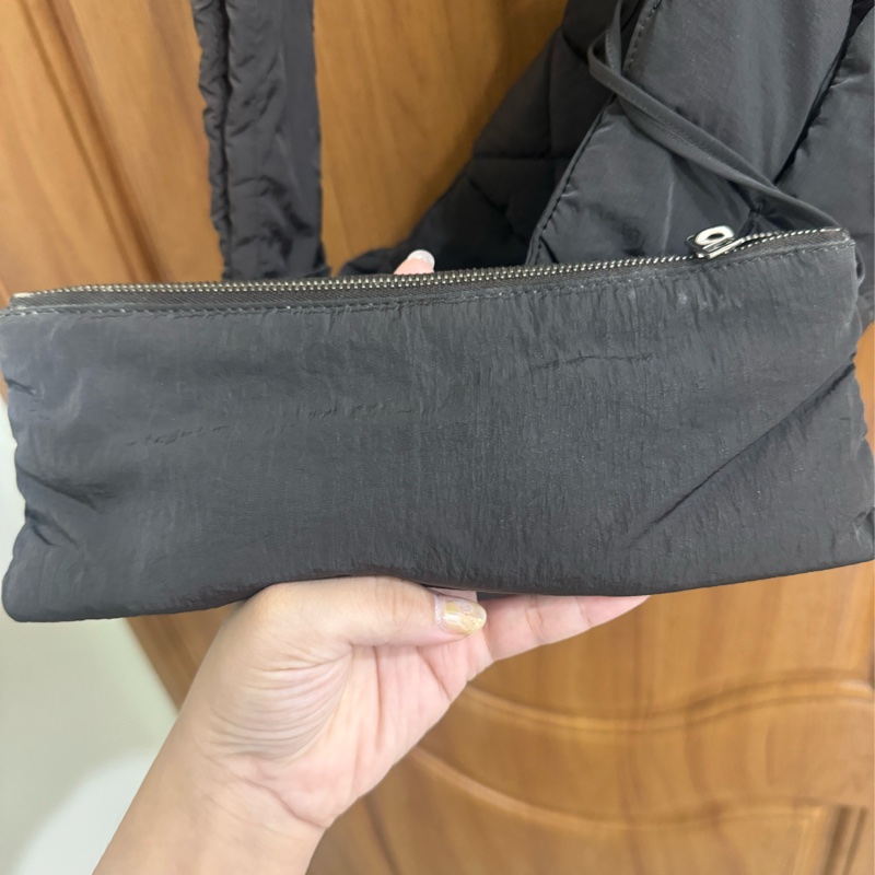 BV padded tech cassette bag 枕頭包(黑)-18