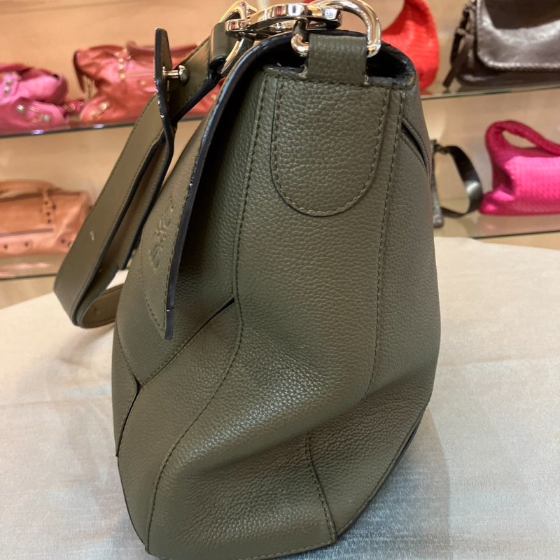 【舊愛新歡】LOEWE深卡其綠色郵差側背包 中性 男士-9