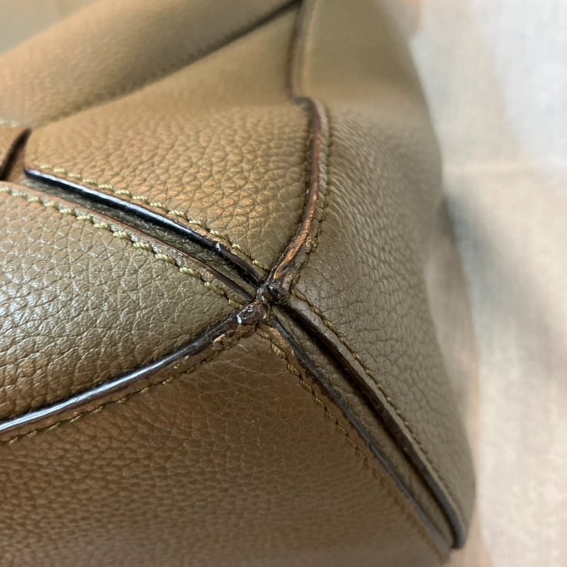 【舊愛新歡】LOEWE深卡其綠色郵差側背包 中性 男士-34