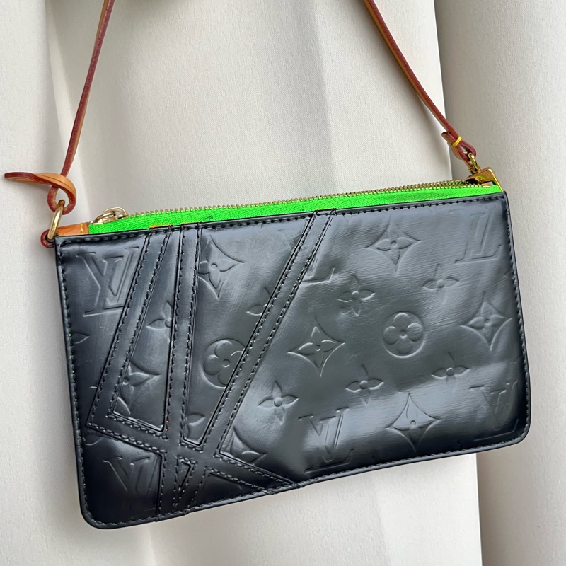 （💫暑期大特價🔥） LV 極度限量款 Robert Wilson聯名 肩背包 腋下包 手提包-2