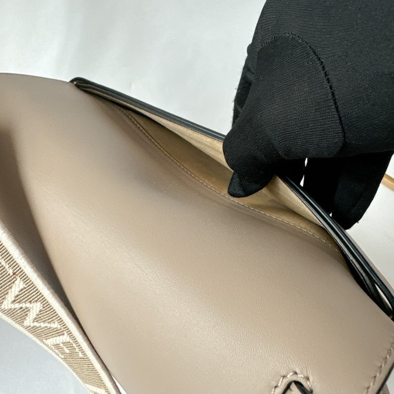 LOEWE 沙色 Small Gate bag 新款小號斜背包-7