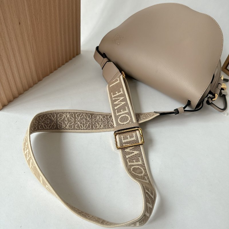 LOEWE 沙色 Small Gate bag 新款小號斜背包-8