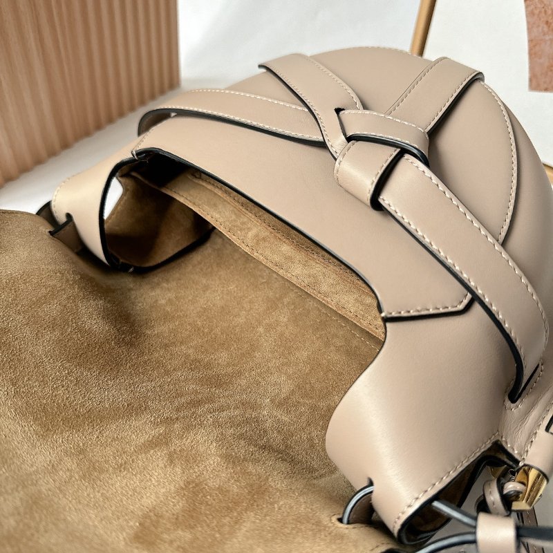 LOEWE 沙色 Small Gate bag 新款小號斜背包-10