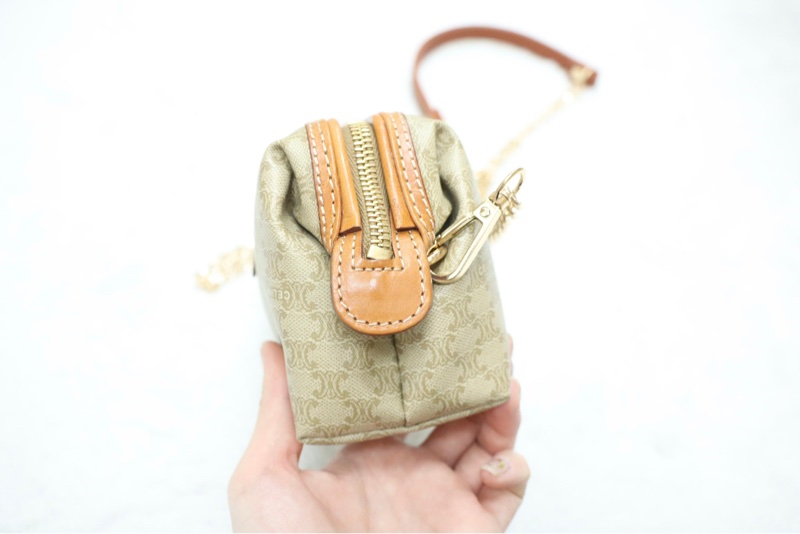 Celine杏色方型logo mini pouch🤎-6
